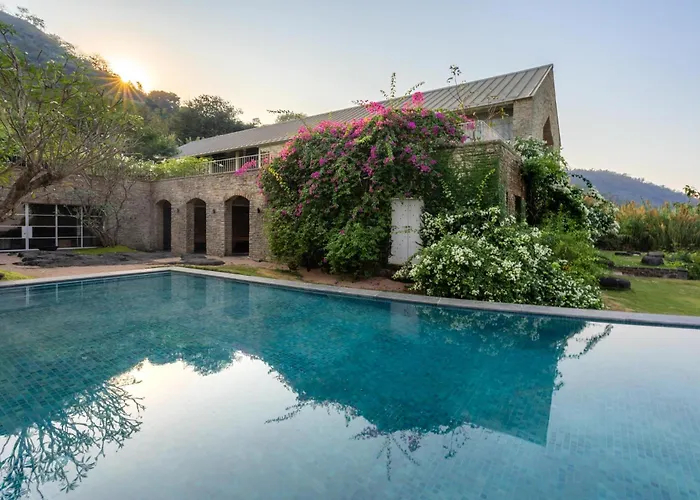 Lohonostays Villa The Ray Alibag